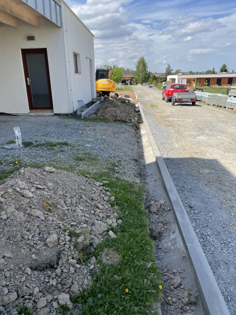 Realizace zpevněných ploch – Kobeřice