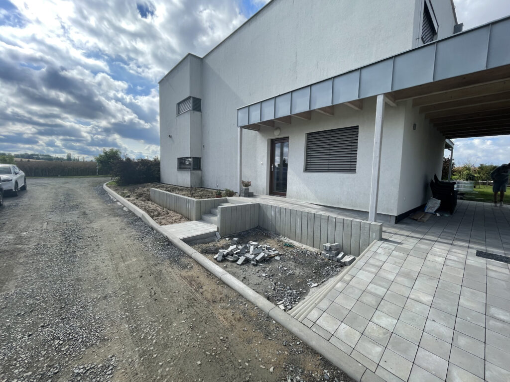 Realizace zpevněných ploch – Kobeřice